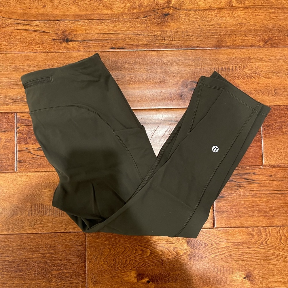 Lululemon speed up crop leggings. Size 6